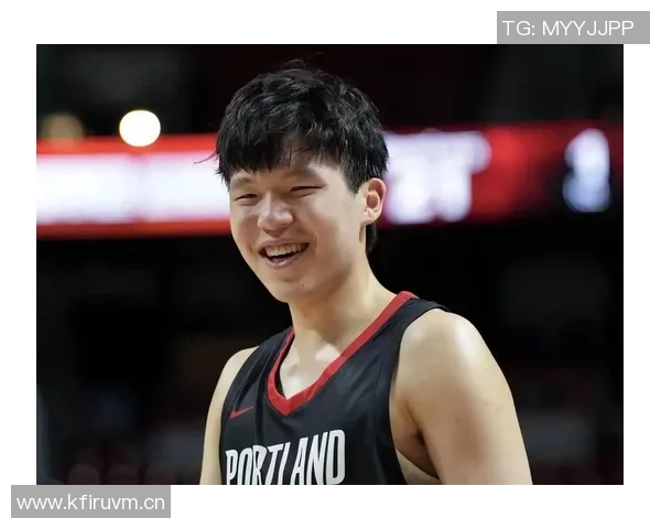 比卢普斯称赞杨瀚森适应能力强但仍需继续努力提升语言和文化素养