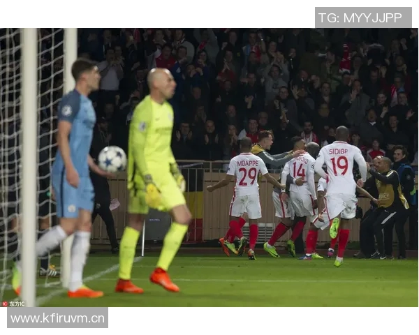 曼城官推发布海报热身摩纳哥比赛萨维尼奥独自亮相引关注