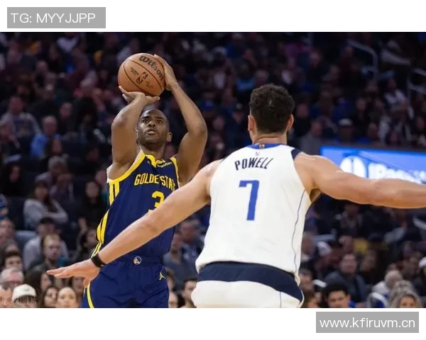 克莱半场表现出色三分球命中率高达百分之百助力球队取得领先